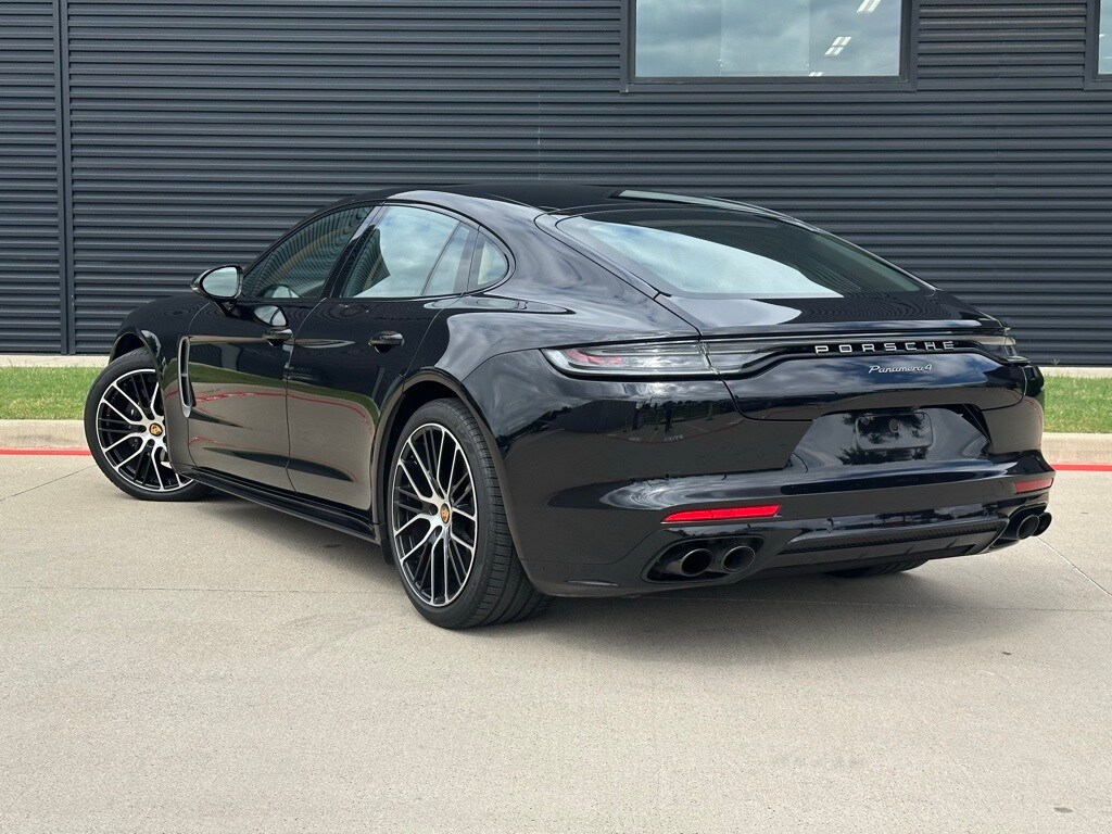 2023 Porsche Panamera 4 Platinum photo 3