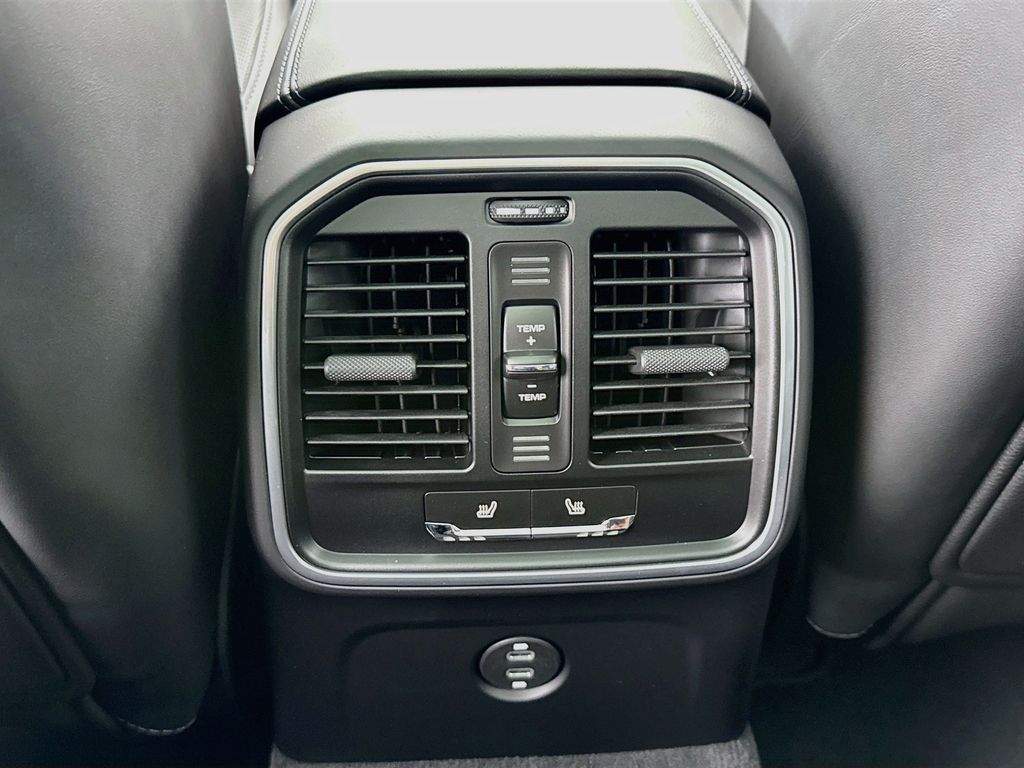 2026 Porsche Macan S - Photo 28