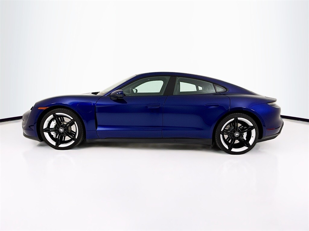 2023 Porsche Taycan photo 2