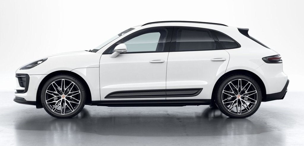 2026 Porsche Macan T photo 3