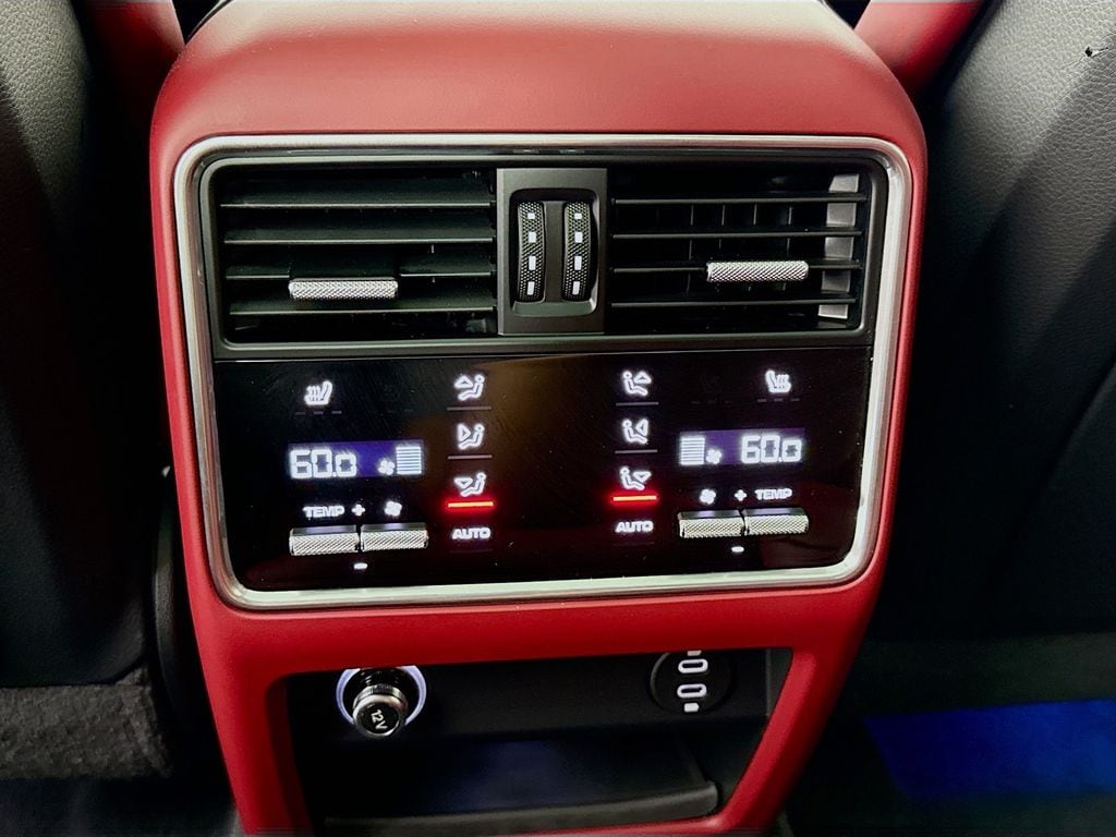 2023 Porsche Cayenne Coup Platinum Edition - Photo 28