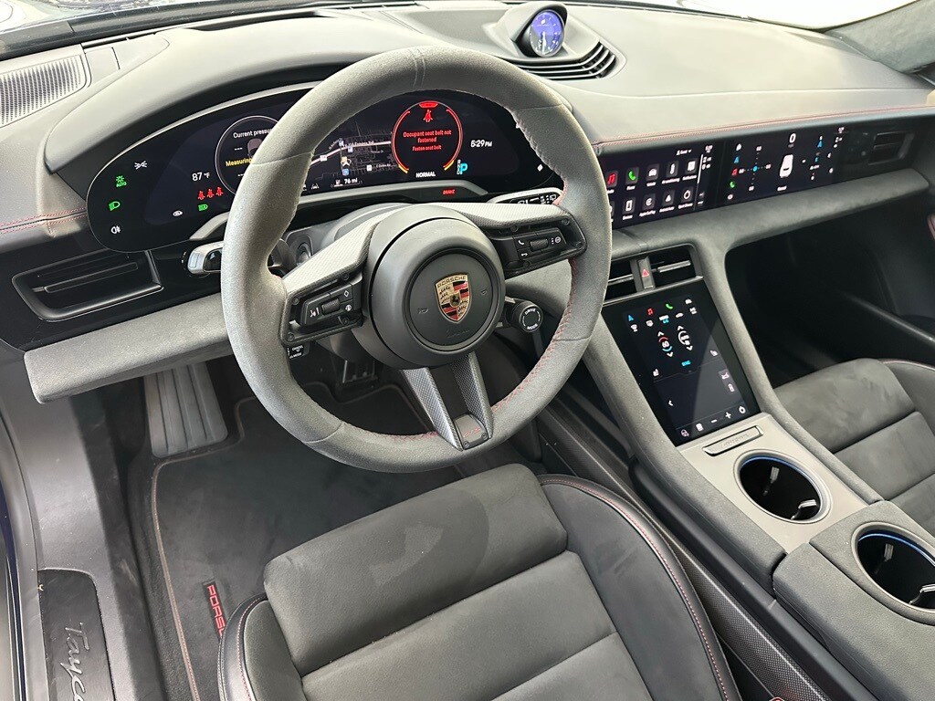 2024 Porsche Taycan GTS Sport Turismo photo 4