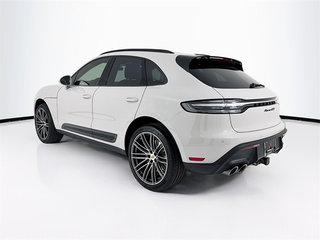 2026 Porsche Macan GTS photo 3