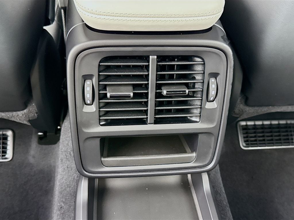 2026 Porsche Taycan Base - Photo 26