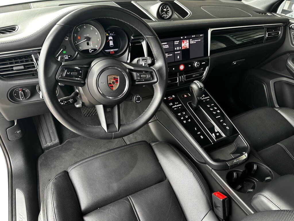 2024 Porsche Macan S photo 4