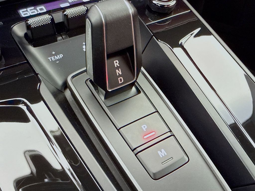 2025 Porsche 911 - Photo 21