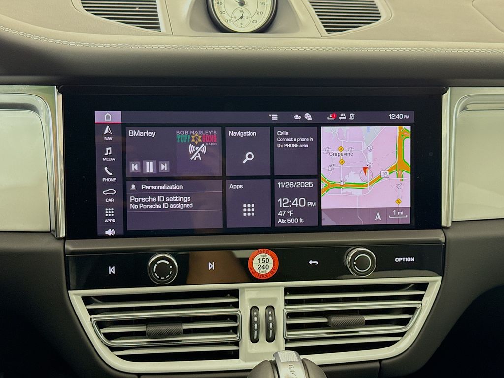 2026 Porsche Macan GTS - Photo 18