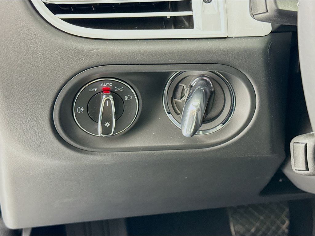 2026 Porsche Macan GTS - Photo 14