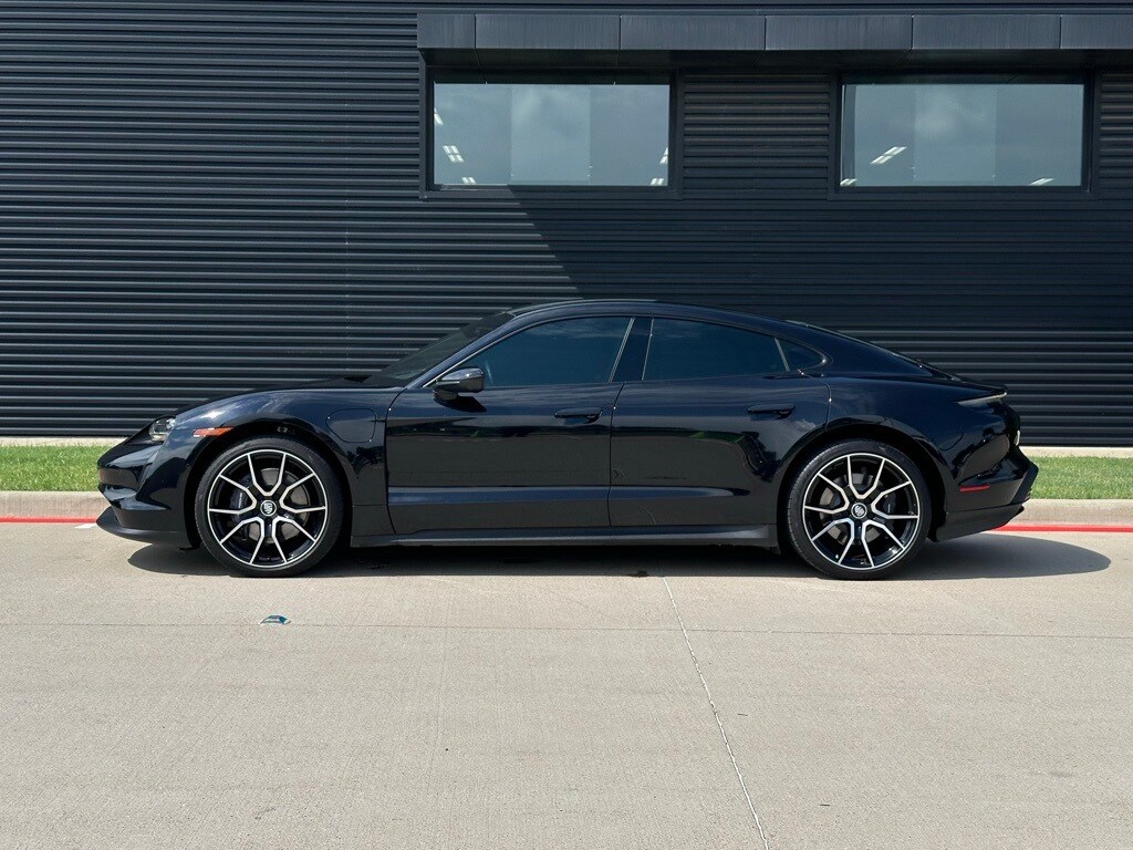 2024 Porsche Taycan photo 2