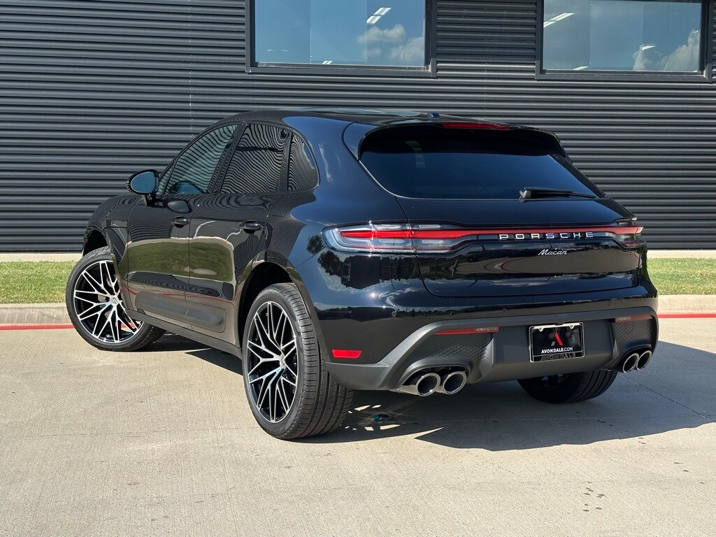 2026 Porsche Macan T photo 3