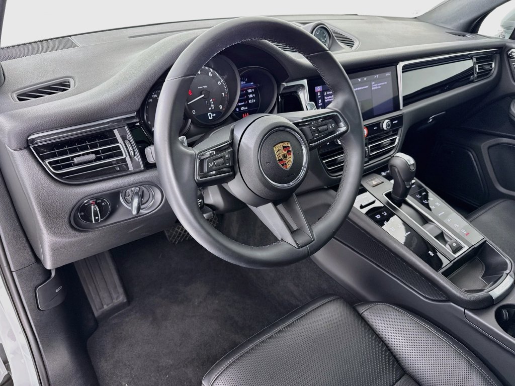 Used 2025 Porsche Macan SUV