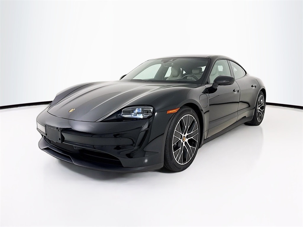 2023 Porsche Taycan Base's photo