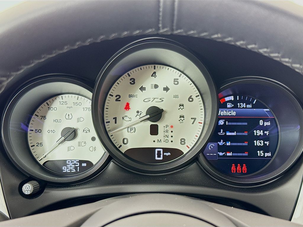 2026 Porsche Macan GTS - Photo 16