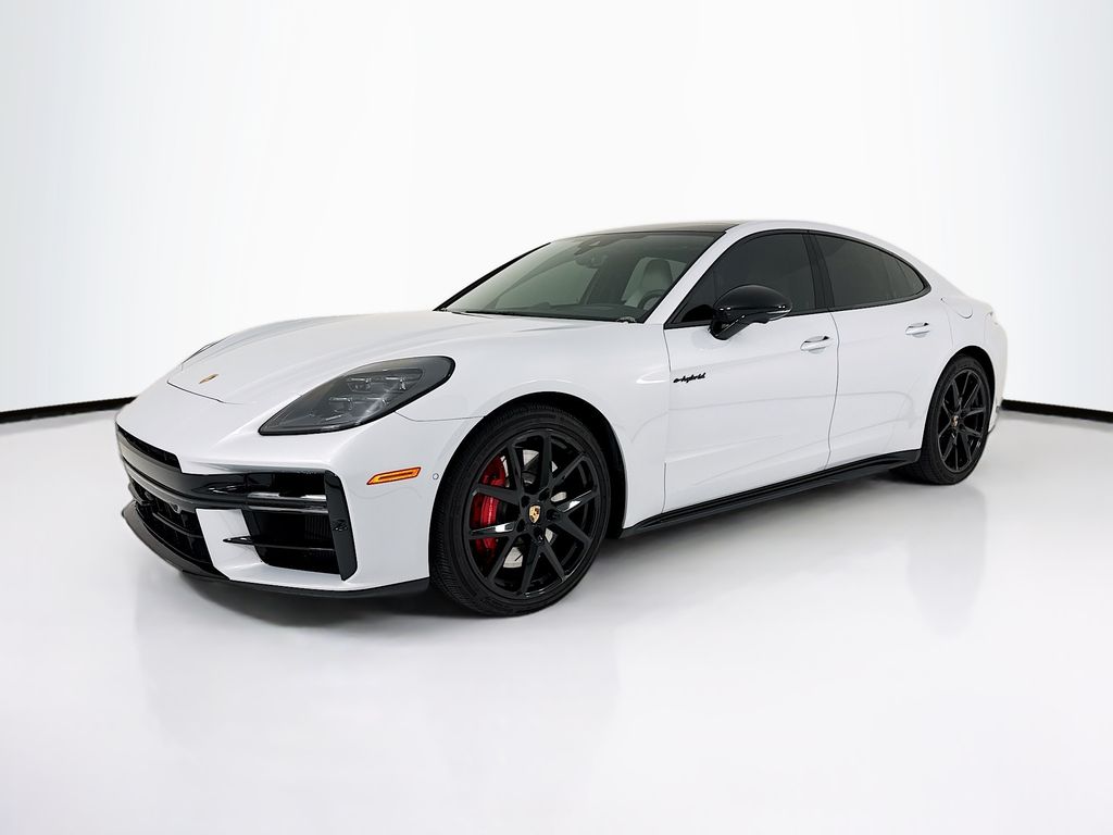 2025 Porsche Panamera 4S E-Hybrid's photo