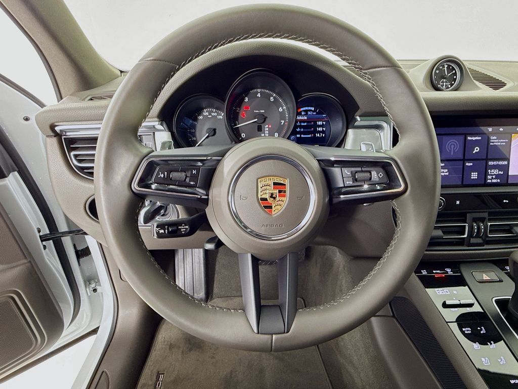 2023 Porsche Macan T - Photo 15