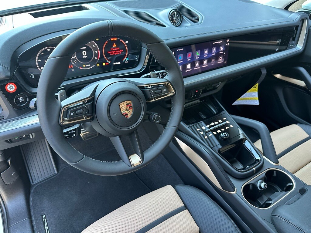 2026 Porsche Cayenne GTS photo 3