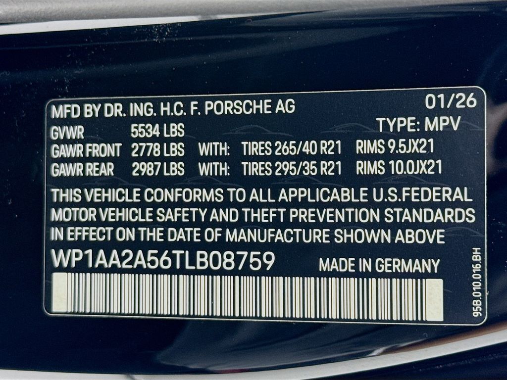 2026 Porsche Macan - Photo 36