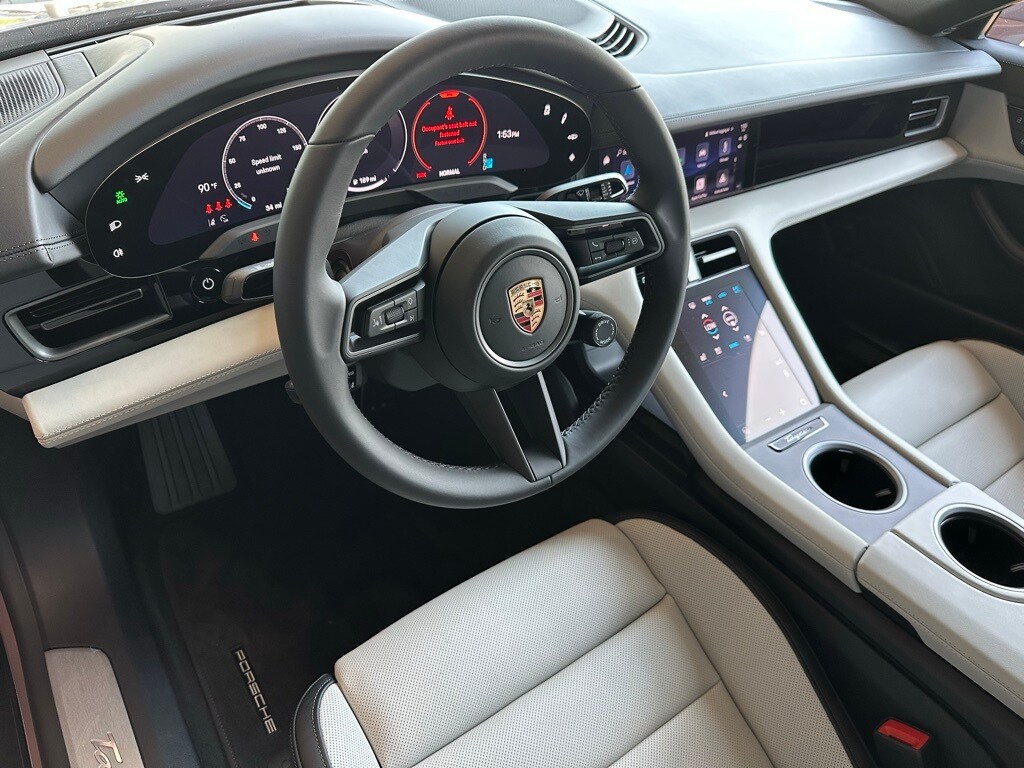 2026 Porsche Taycan 4 photo 4