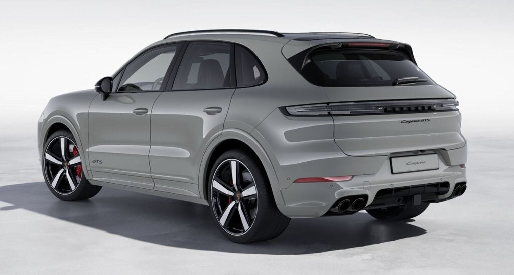 2026 Porsche Cayenne GTS photo 2