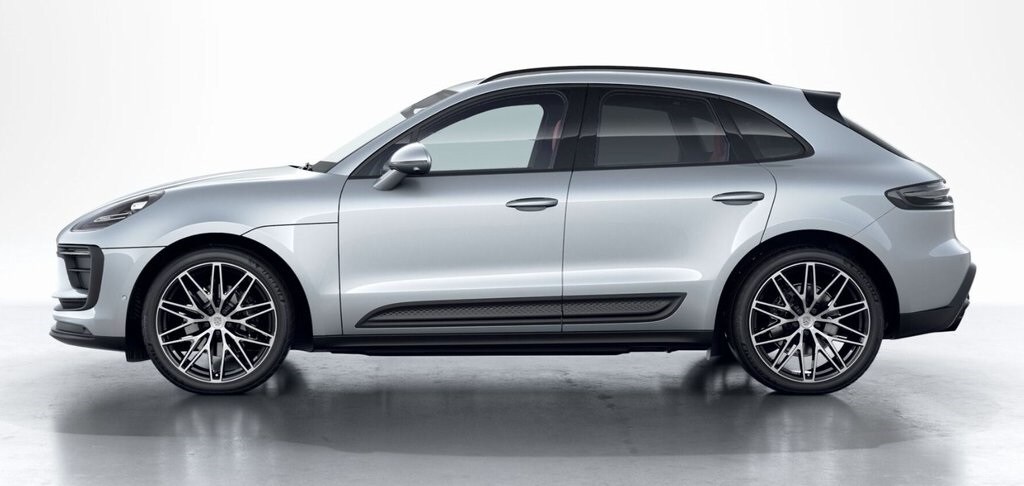2026 Porsche Macan T photo 3