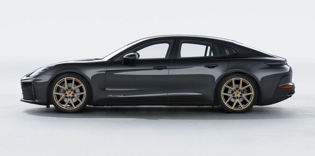 2026 Porsche Panamera 4 photo 3