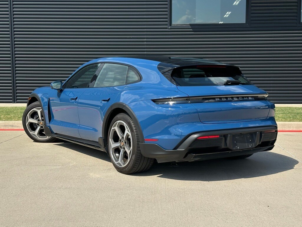 2022 Porsche Taycan Cross Turismo 4 photo 3