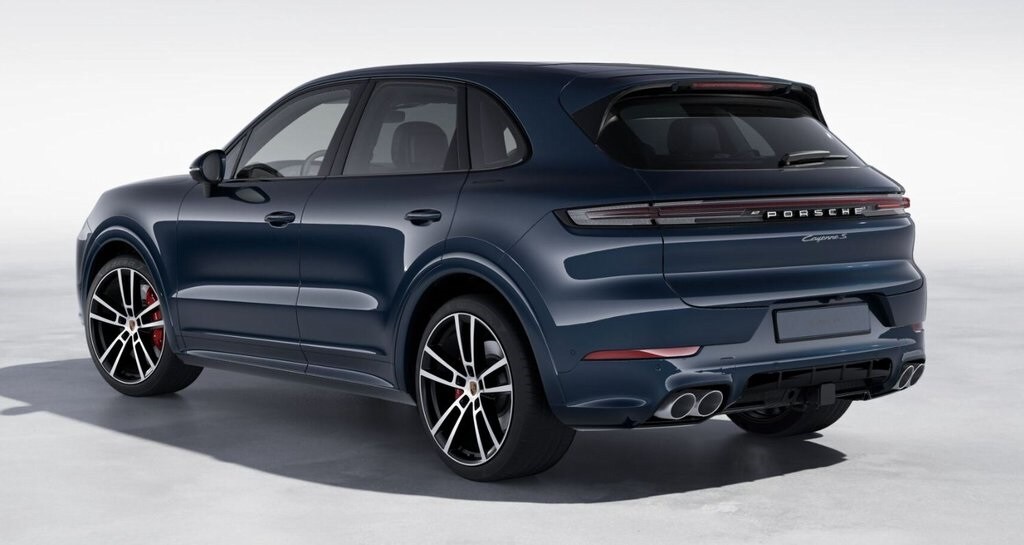 2026 Porsche Cayenne S photo 2