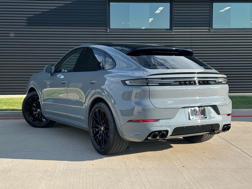2026 Porsche Cayenne S Coupe photo 3