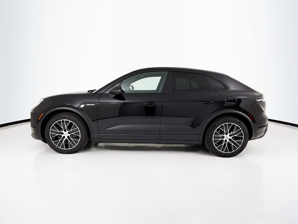 Certified 2025 Porsche Macan Base with VIN WP1AD2XA8SL076386 for sale in Grapevine, TX