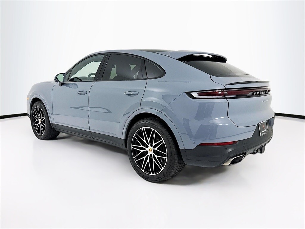 2024 Porsche Cayenne Coupe photo 3