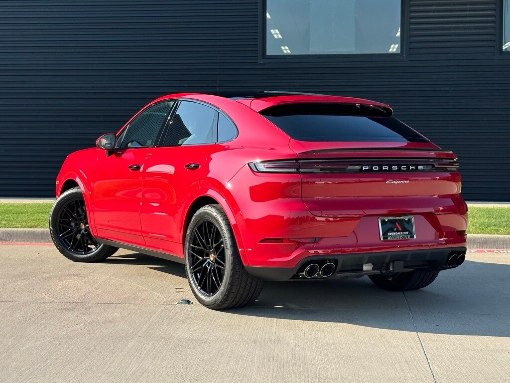 2025 Porsche Cayenne Coupe photo 3