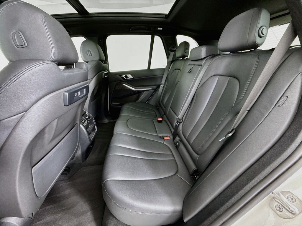 2022 BMW X5 40i - Photo 22