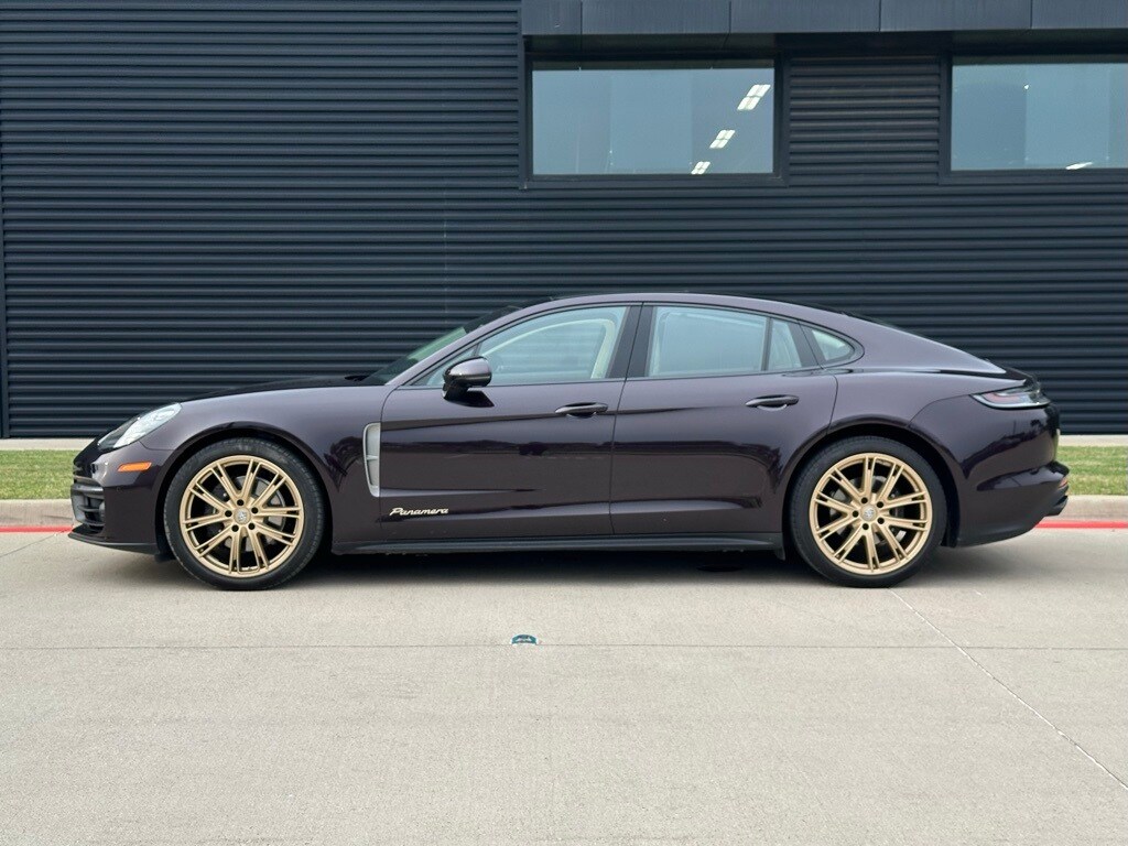 2023 Porsche Panamera Platinum photo 2
