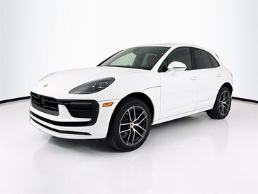 2025 Porsche Macan SUV