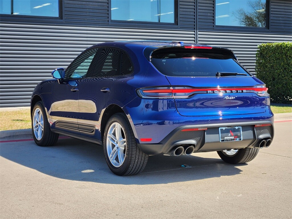 2024 Porsche Macan T photo 3