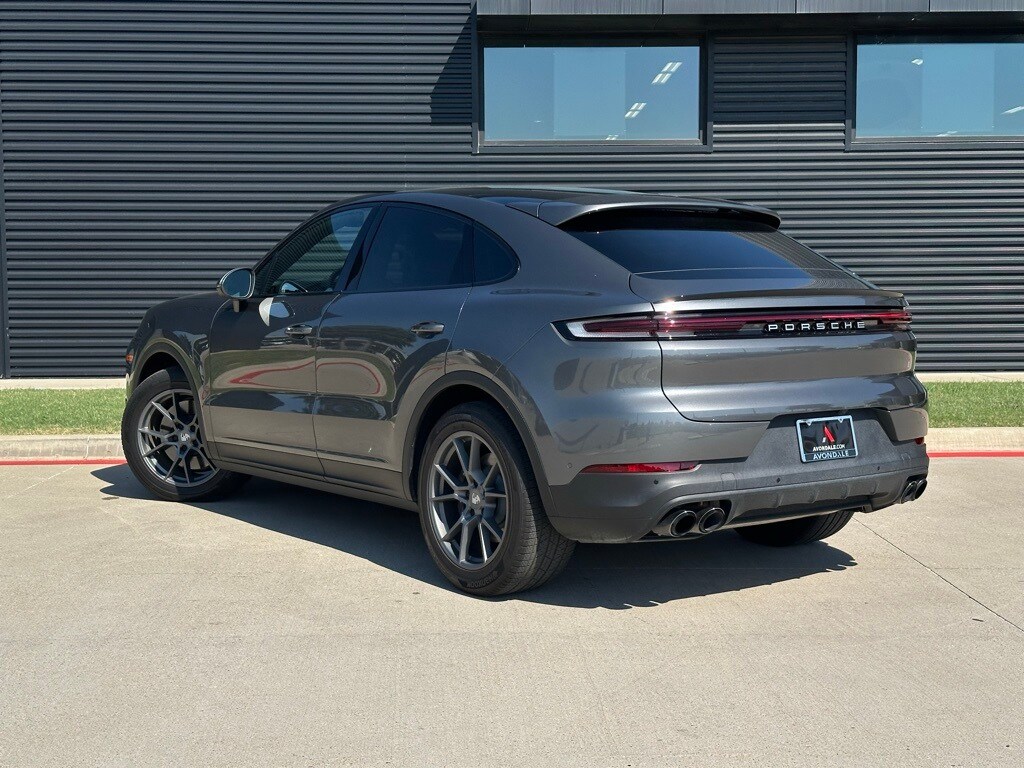 2025 Porsche Cayenne Coupe photo 3