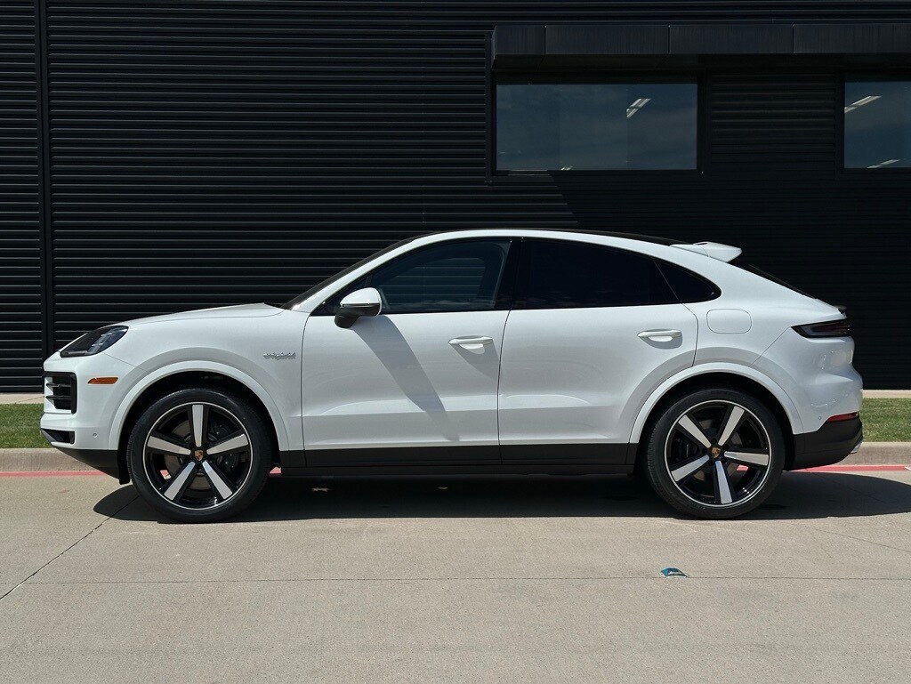 2025 Porsche Cayenne E-Hybrid Coupe photo 2