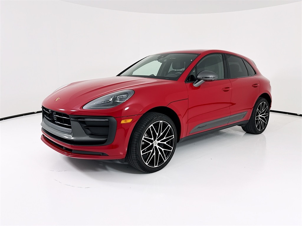 2024 Porsche Macan T's photo