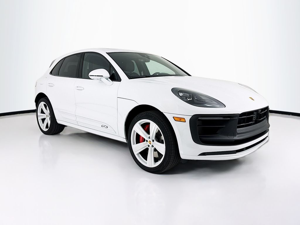 2026 Porsche Macan GTS - Photo 7
