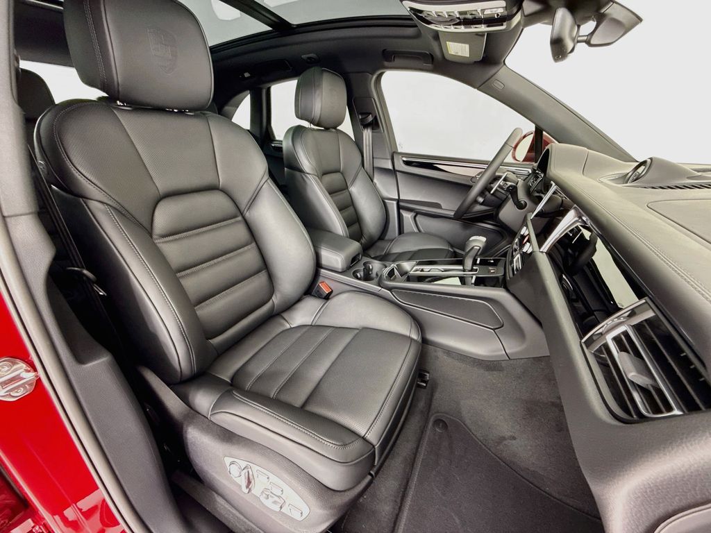 2026 Porsche Macan S - Photo 31