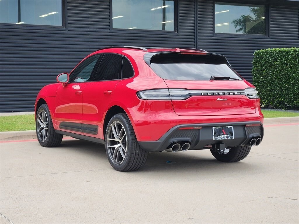 2025 Porsche Macan S photo 3