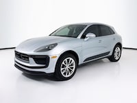 2025 Porsche Macan SUV