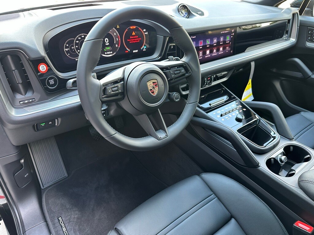 2026 Porsche Cayenne E-Hybrid Coupe photo 3