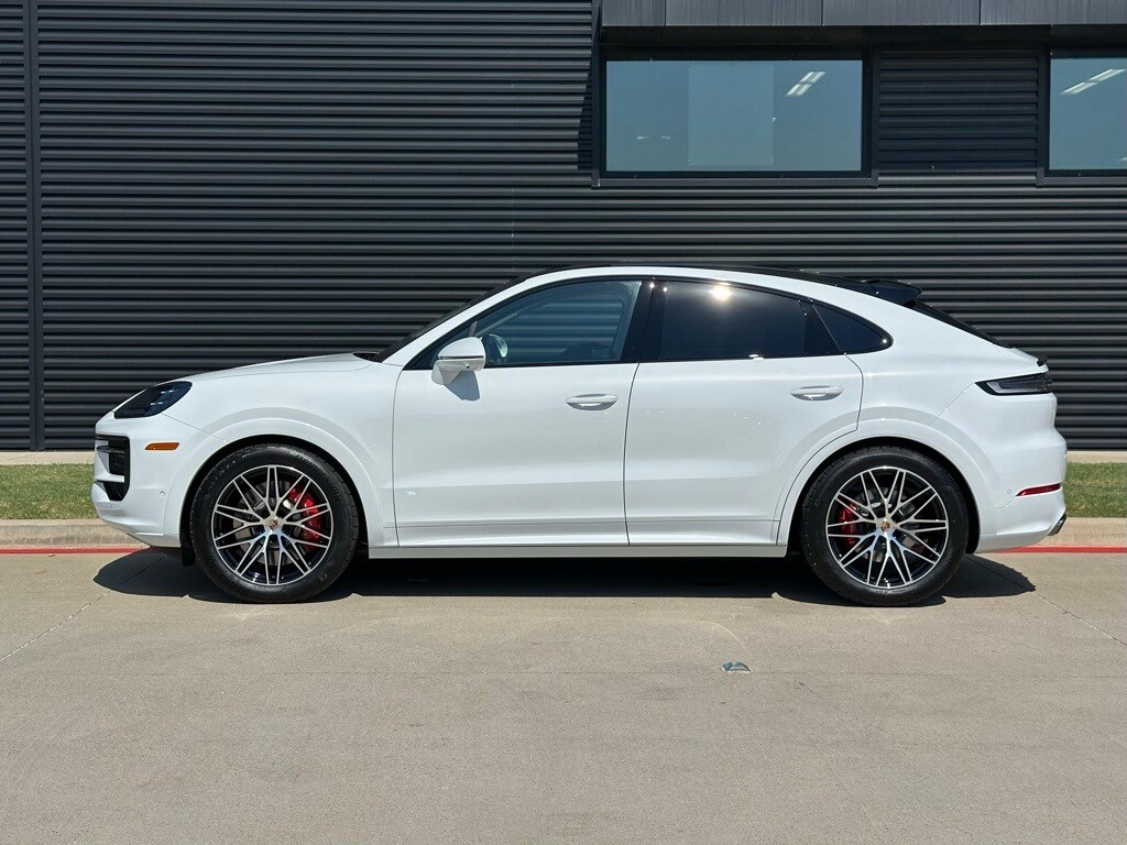 2026 Porsche Cayenne S Coupe photo 2