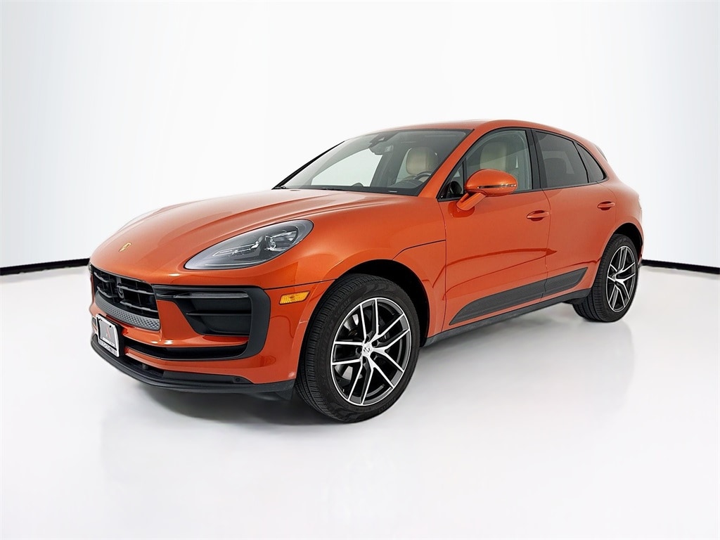 2023 Porsche Macan Base