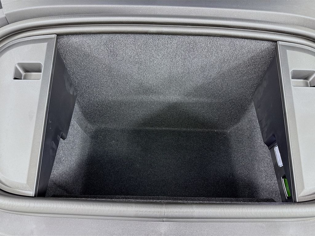 2026 Porsche Taycan Base - Photo 31