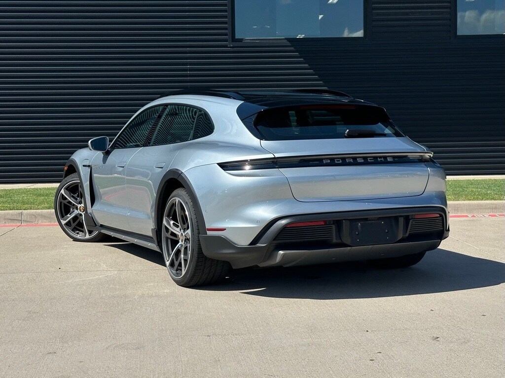 2022 Porsche Taycan Cross Turismo 4 photo 3