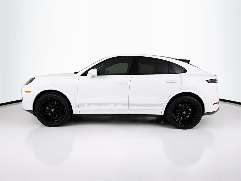 2026 Porsche Cayenne Coupe photo 2