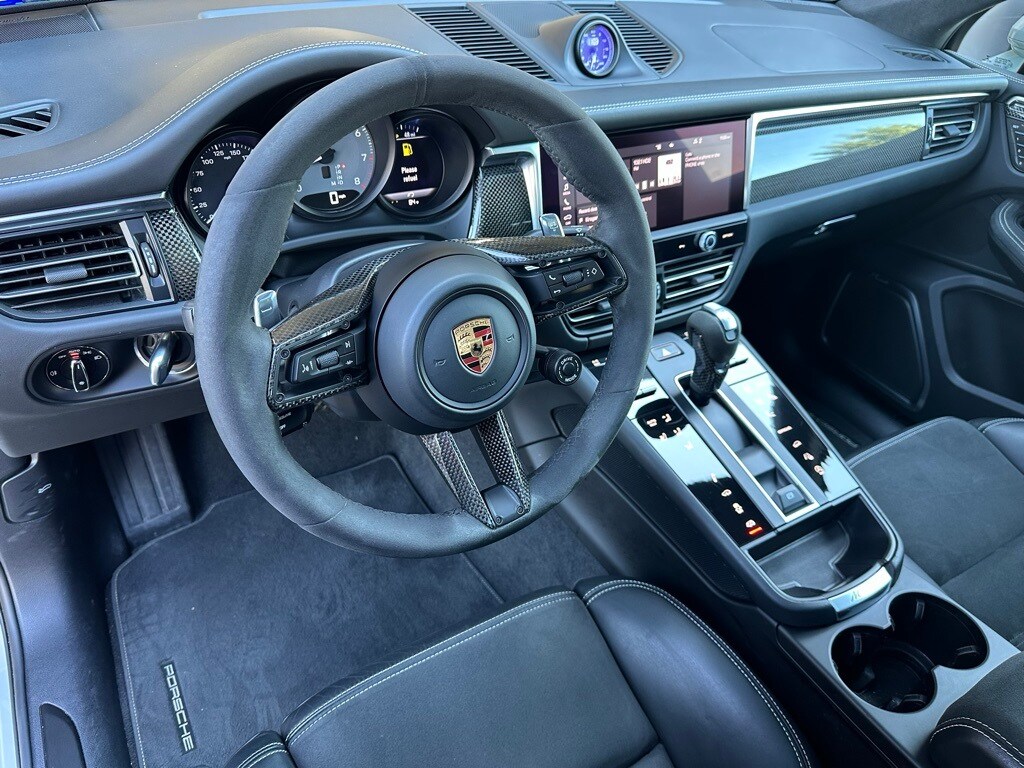2022 Porsche Macan GTS photo 3
