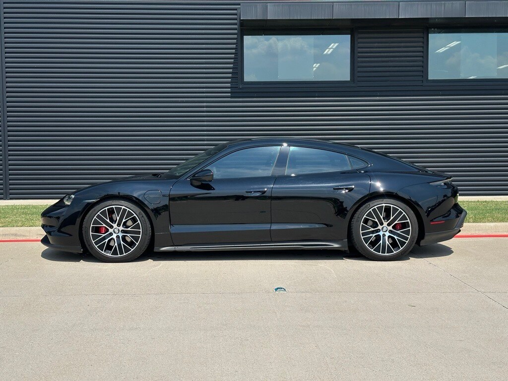 2021 Porsche Taycan 4S photo 2